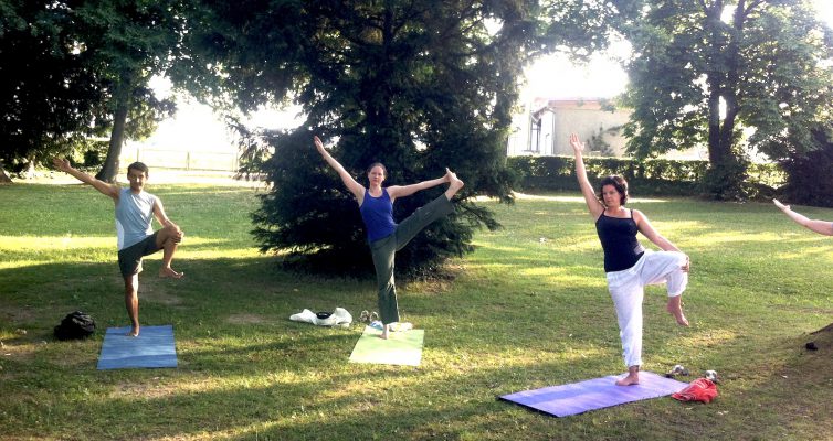 Yoga im Park